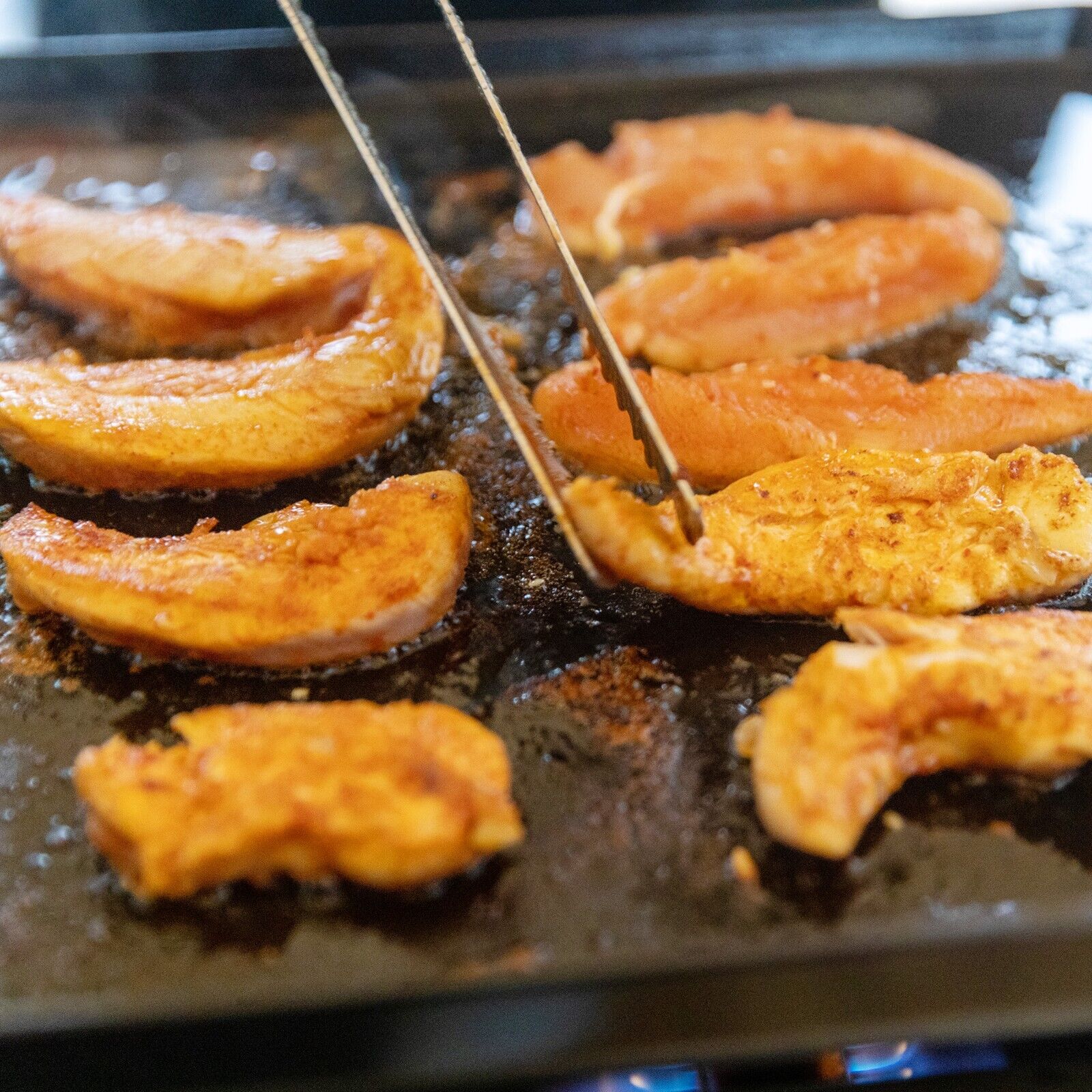 Portable 3-Burner Gas Griddle for Camping