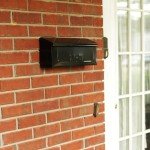 Stylish Wall-Mount Galvanized Steel Mailbox in Black