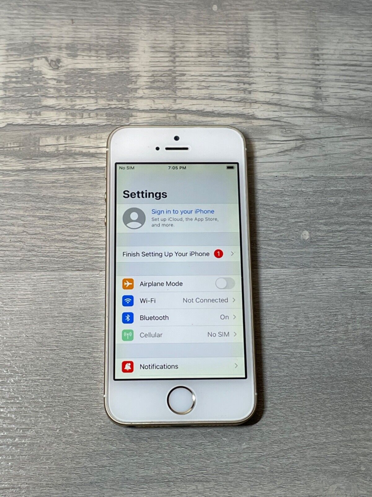 Apple iPhone SE 1st Gen - Unlocked - All Colors