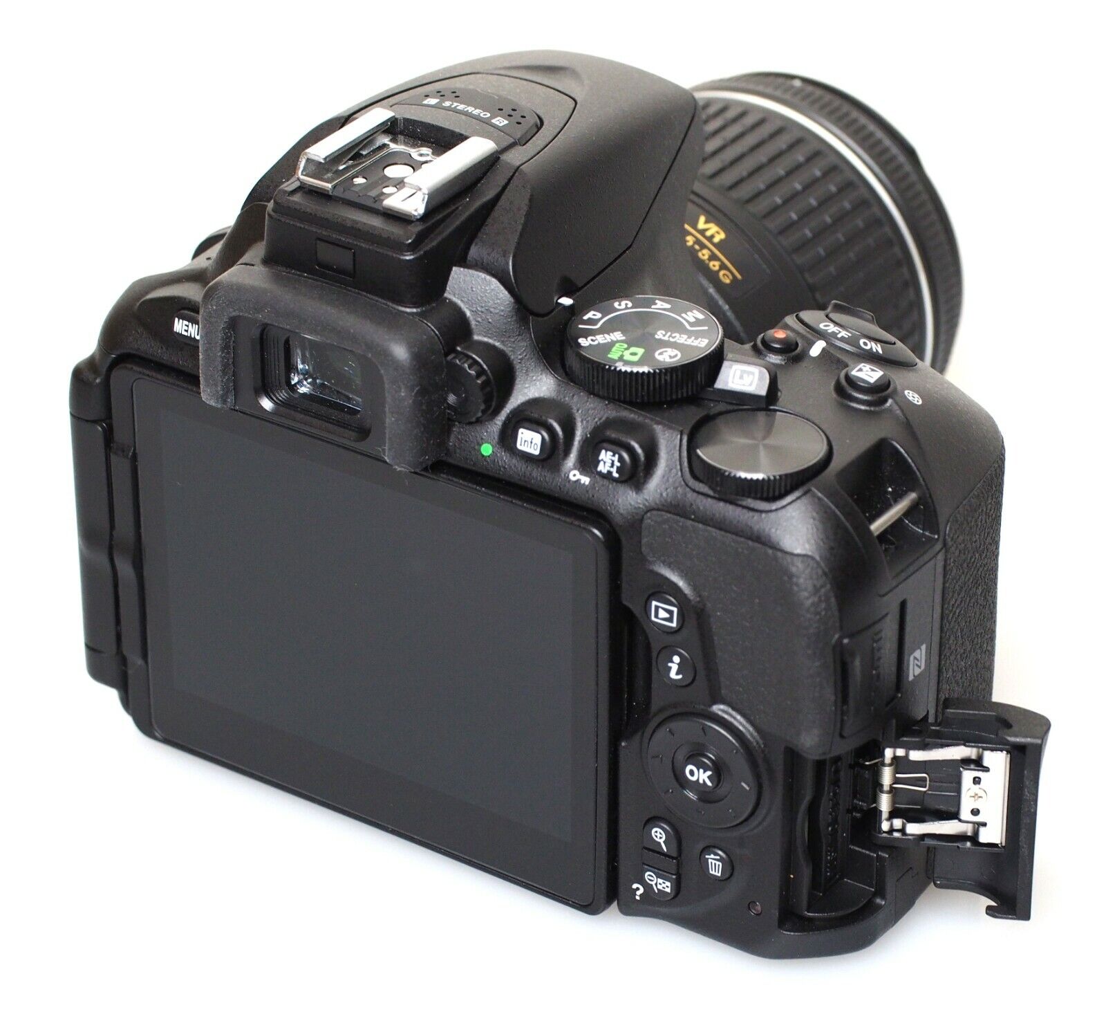 Nikon D5600 DSLR 24.2mp Camera with DX NIKKOR 18-55mm Autofocus (2 LENSES)