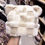 Cute Cat Ear Square Fuzzy Beanie,Y2K Winter Funny Kawaii Cat Fluffy Hat with Ear for Women,Plush Comfortable Pullover Hat,Winter Plus Velvet Warm Windproof Ear Protection Cute Fashion Plaid Pattern