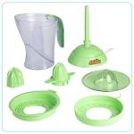 Nostalgia Taco Tuesday Electric Citrus Juicer Machine and Pitcher - Includes Margarita Salt and Rimmer Set and Four 8 oz Glasses - 32 oz - Green