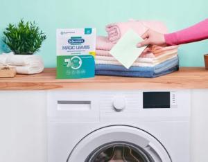 Dr. Beckmann Magic Leaves Universal Detergent Sheets, Pre-Dosed and Water-Soluble Wash Sheets, Space-Saving and Easy to Use