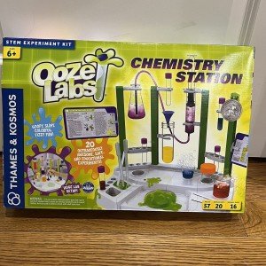 Thames & Kosmos Ooze Labs Chemistry Station Science Experiment Kit, 20 Non-Hazardous Experiments Including Safe Slime, Chromatography, Acids, Bases & More, Multi-Color