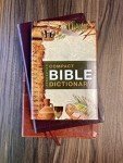 Zondervan Compact Bible Dictionary: A-to-Z Pocket Dictionary with Over 5,000 Entries (Classic Compact Series)