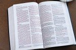 NIV, Thinline Bible, Bonded Leather, Black, Red Letter, Comfort Print