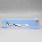2025 New 1/200 Scale A350-900 UAE Emirates Airline Aircraft  Assembly Plane Model Airplanes Toy Collection Display With Base