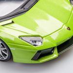 Maisto Assembly Line Lamborghini Aventador Roadster Die Cast Model Kit (1:24 Scale), Colors May Vary
