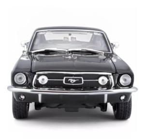 Maisto 1967 Ford Mustang GTA FastBack, Black 31166 - 1/18 Scale Diecast Model Toy Car