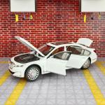 1:24 BMW THE 7 760LI Large Limousine Alloy Metal Car Model Car Sound & Light Pull Back Toy Interior Decorations Kids Toy