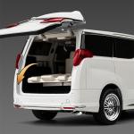 Large Size 1/18 Toyota Alphard MPV Alloy Car Model Diecast Metal Toy Vehicles Car Model Simulation Sound and Light Children Gift