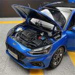 Large Size 1:18 FOCUS Alloy Car Model Diecasts Metal Toy Vehicles Car Model Hgh Simulation Collection Childrens Gifts Decoration
