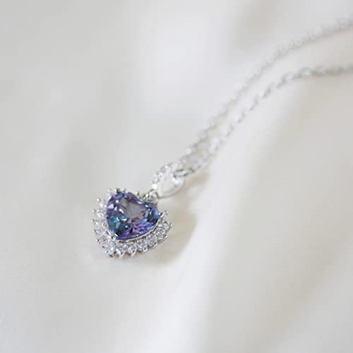 Heart-Shaped Color Change Alexandrite Necklace in Silver