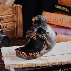Skull Crow Decoration Desktop Organiser，Creative Skull Cigar Ashtray，Collectible Jewelry Trays for Home Office Desk Supplies Organizer Accessory.