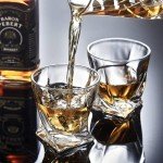 Old Fashioned Whiskey Glasses Set with Ice Molds