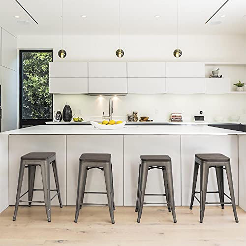 Yaheetech 24inch Metal Bar Stools Counter Height Barstools High Backless Industrial Stackable Metal Chairs with Wood Seat/Top Indoor/Outdoor Set of 4, Gun Metal