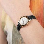 Sekonda Women's Classic Quartz Watch with Leather Strap
