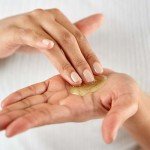 Neutrogena Vegan Scalp Shampoo for Dandruff Relief