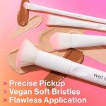 Wet n Wild Vegan Kabuki Brush with Ergonomic Handle