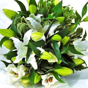 Elegant White Scented Lily Bouquet with Gift Card