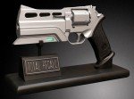 TOTAL RECALL BLASTER PROP REPLICA HCG EXCLUSIVE - BRAND NEW - LOW EDITION # 6!
