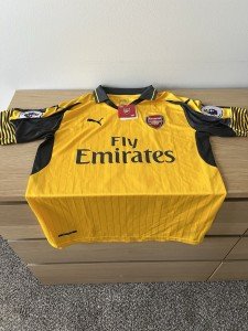 Arsenal 2016/17 Away Jersey - Mesut Özil, Size L