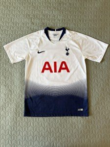 Nike Harry Kane #10 Tottenham Home Jersey, Size L