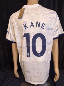 Harry Kane Autographed Tottenham Hotspur Jersey Photo