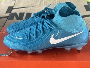 Nike Phantom Luna II Elite SG-PRO Soccer Cleats