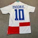 Croatia Luka Modric #10 Soccer Jersey - Small