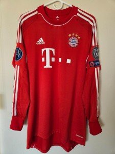 Bayern Munich Manuel Neuer #1 Match Shirt & Armband