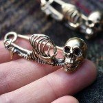 Gothic Skull Pin Brooch - Halloween Accessory
