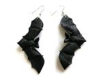 Spooky Black Bat Earrings for Halloween Vibes