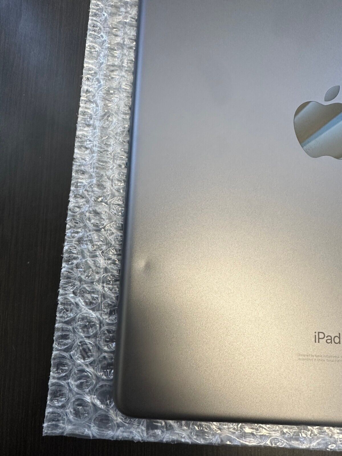 Apple iPad Air 3rd Gen 64GB Wi-Fi Bundle