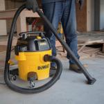 DEWALT 6 Gallon Wet/Dry Shop Vacuum with Blower