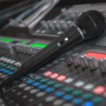 Wired Handheld Karaoke Microphone with 2.5m Cable
