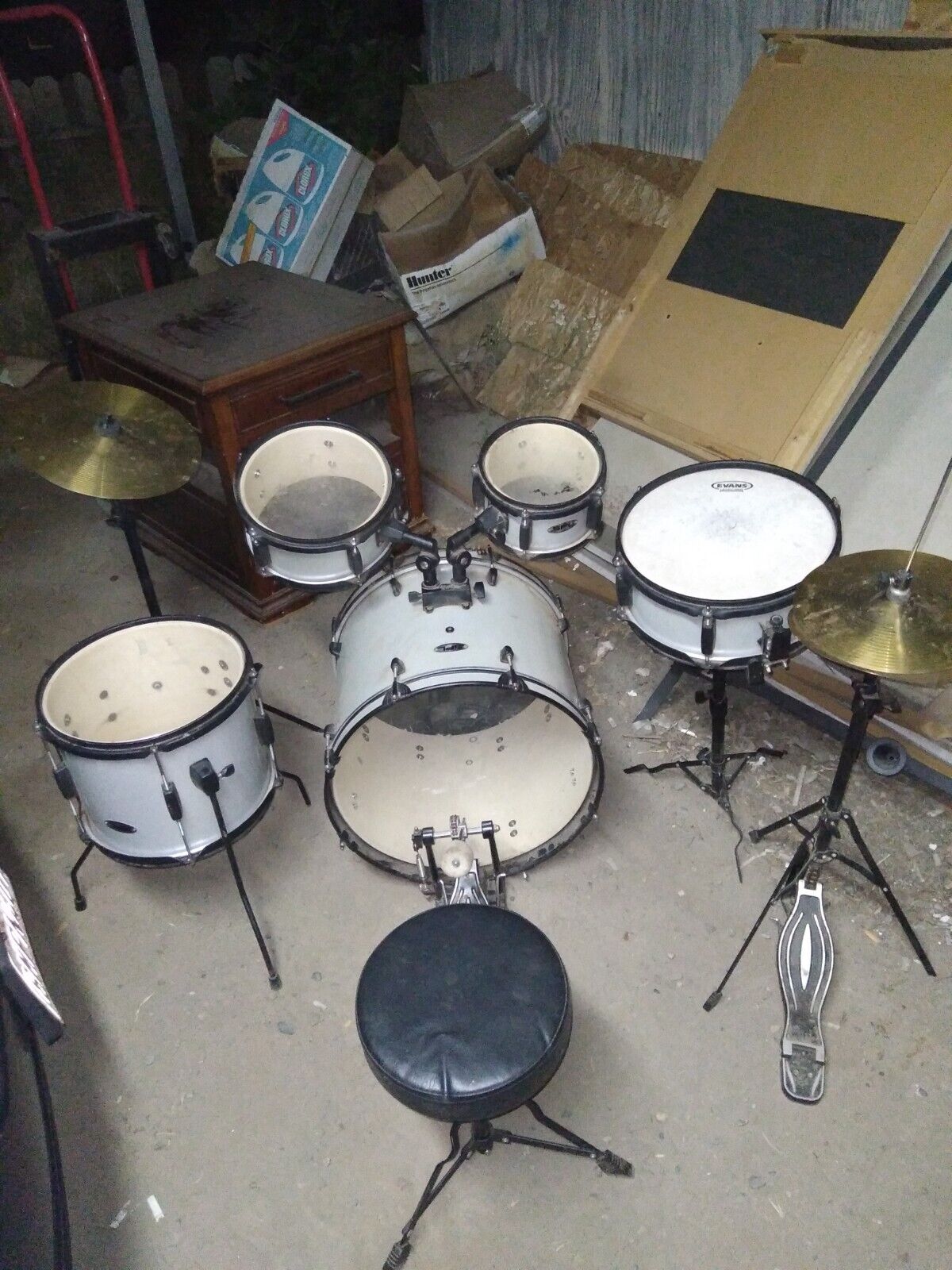 5 piece drum set with stool LOCAL PICKUP ONLY!!!
