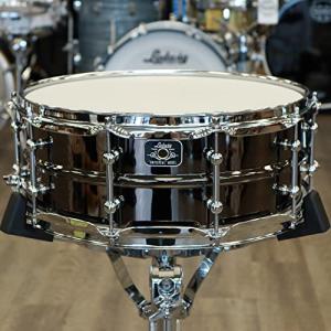 Ludwig Universal Black Brass Snare Drum - 5.5-inch x 14-inch, Chrome Hardware