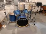 Complete Ludwig Drum Set – Blue Sparkle – Double Pedal – Ready to Play