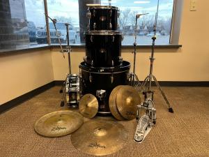 TAMA Imperialstar 4-Piece Drum Set with Zildjian Cymbals