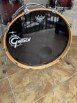 Gretsch Renown Maple Cherry Burst Drum Kit