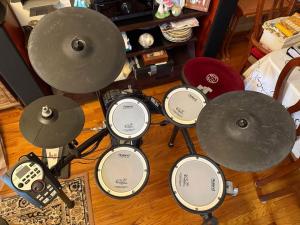Roland TD-11KV Electronic Drum Set (No Pedals)