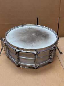 Pearl SensiTone 14"x5" Aluminum Snare Drum