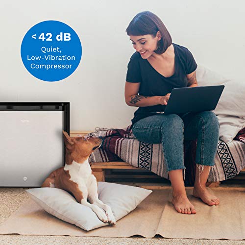 hOmelabs Upright Freezer - 1.1 Cubic Feet Compact Reversible Single Door Vertical Freezer with Child Door Lock - Table Top Mini Freezing Machine with Removable Shelves for Office Dorm or Apartment