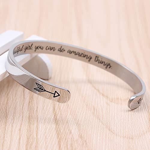 BTYSUN Inspirational Bracelets for Girls Women Gifts for Teen Girl Friendship Bracelet Mantra Jewelry with Gift Box (Beautiful Girl You can do Amazing Things)
