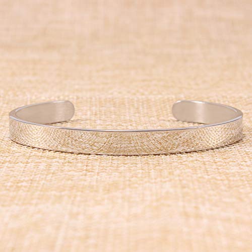 BTYSUN Inspirational Bracelets for Girls Women Gifts for Teen Girl Friendship Bracelet Mantra Jewelry with Gift Box (Beautiful Girl You can do Amazing Things)