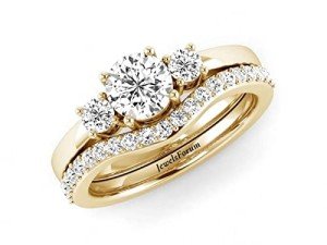 Elegant 14k Gold Diamond Engagement Ring Set