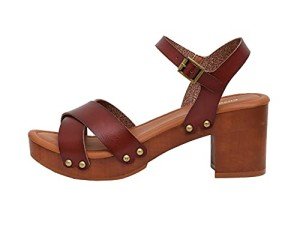 CUSHIONAIRE Women's Vintage Faux Wood Sandals
