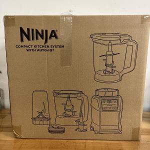 Ninja Blender, Compact Kitchen System, 1200W, 3 Functions for Smoothies, Dough & Frozen Drinks with Auto-IQ, 72-oz.* Blender Pitcher, 40-oz. Processor Bowl & 18-oz. Single-Serve Cup, Grey, AMZ493BRN