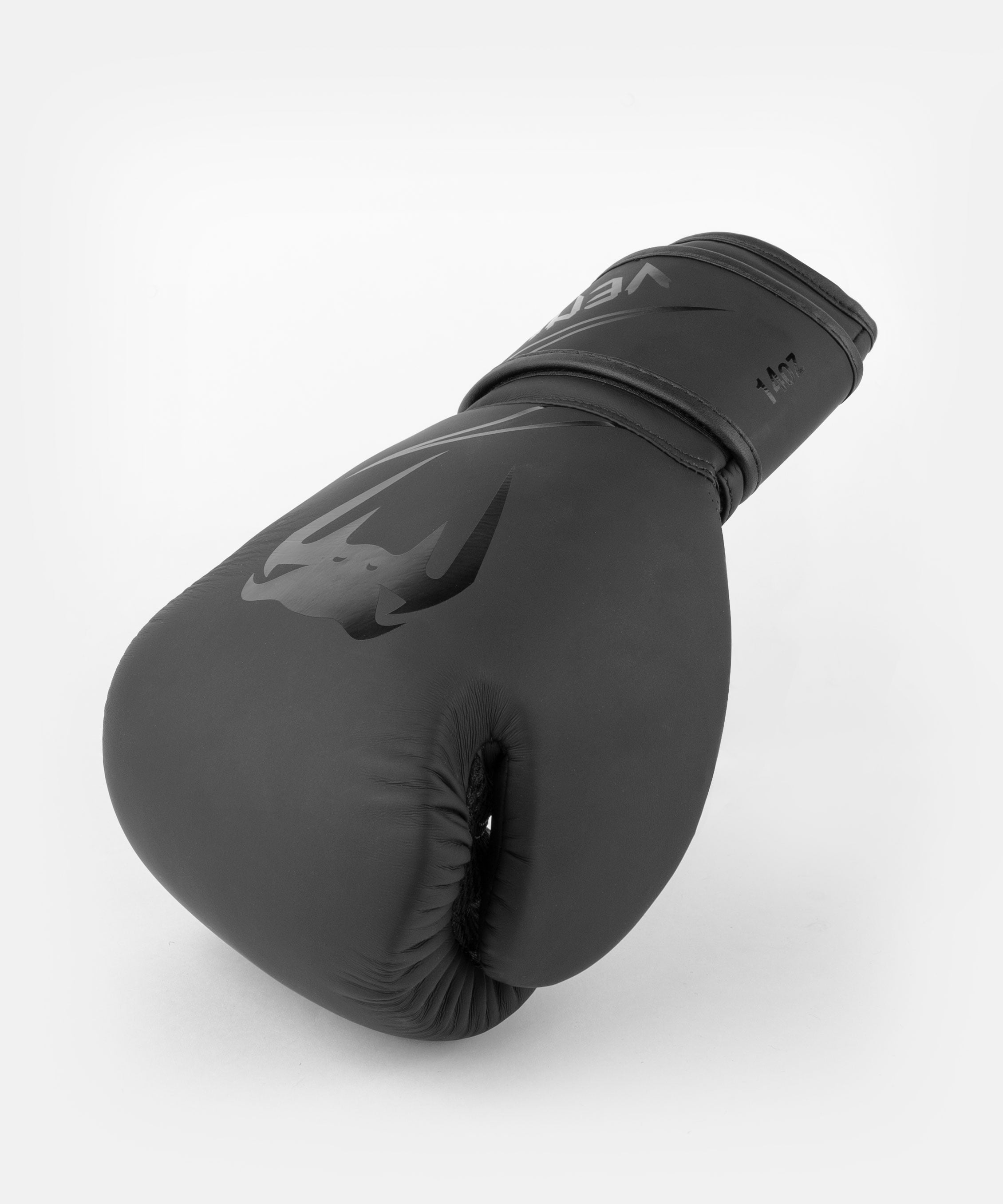 Venum Classic Boxing Gloves - Black - 16 oz